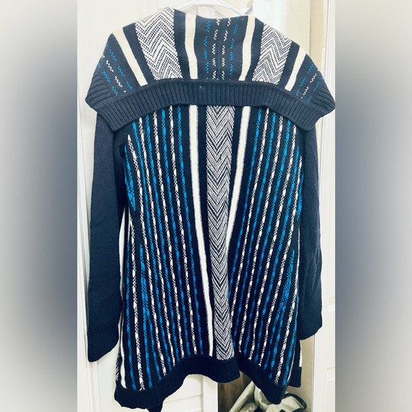 Neiman Marcus Navy and White Cashmere Cardigan - Picture 4 of 4